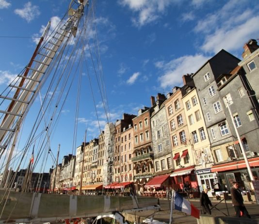 Cosa vedere in Normandia a Dicembre cosa-vedere-in-normandia-a-dicembre-honfleur-porto