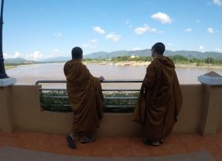 Viaggio in Thailandia del Nord viaggio-thailandia-del-nord-monaci-triangolo-d'oro