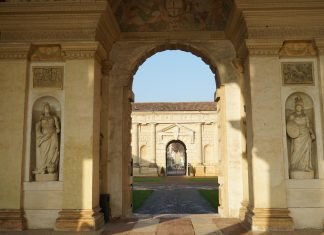 Cosa vedere a Mantova: itinerario di un giorno cosa-vedere-a-mantova-itinerario-di-un-giorno-palazzo-te